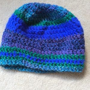 Beanie Boutique crocheted hat blue/ green